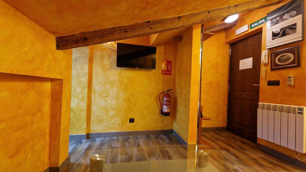 El Loft De San Juan Vut09468 Apartment Burgos Bagian luar foto